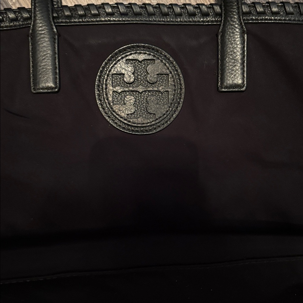 Black Tote  Tory Burch pretty trim - Picture 2 of 3